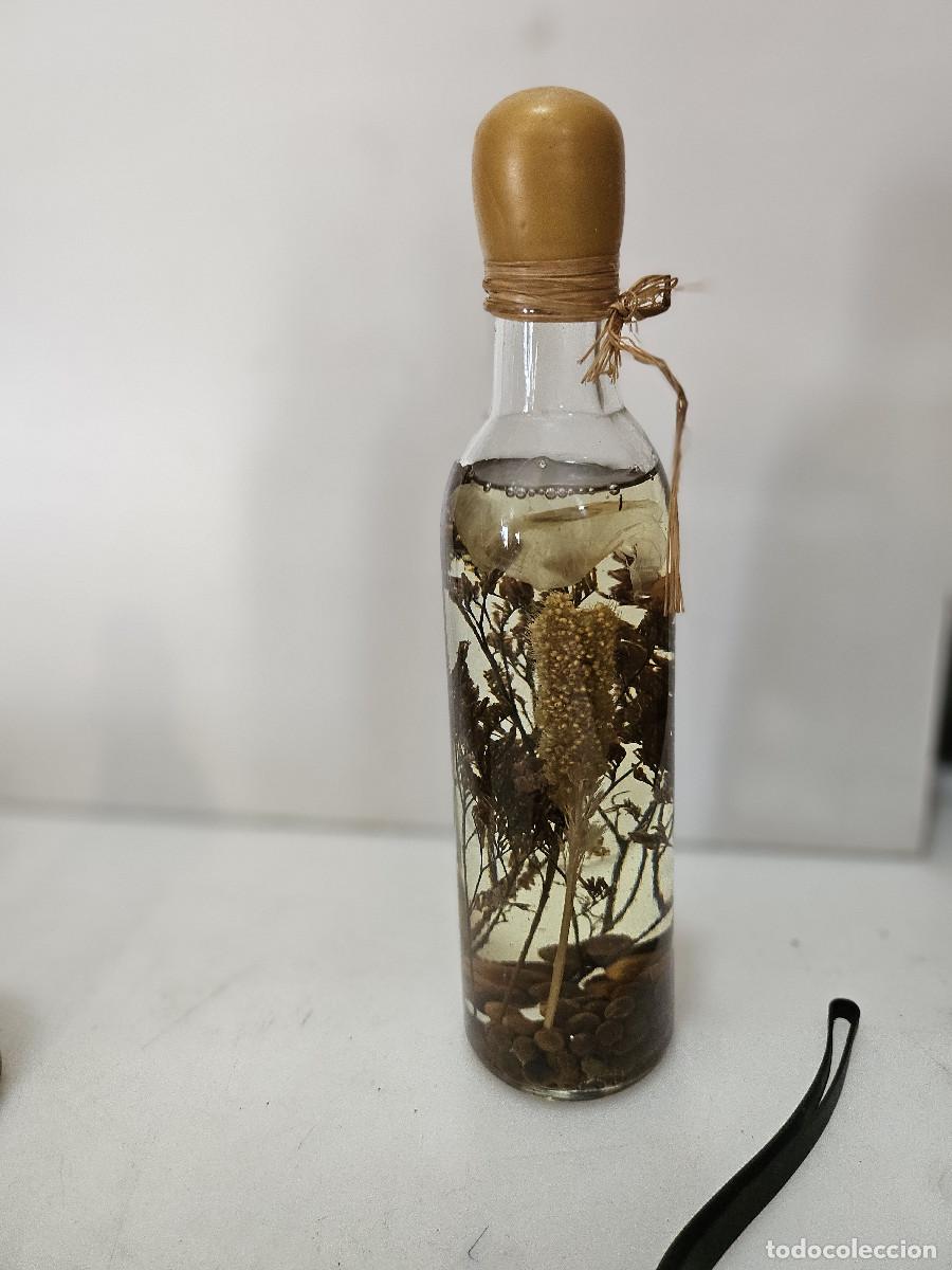 Antig&uuml;edades: botella con flores secas - Foto 1