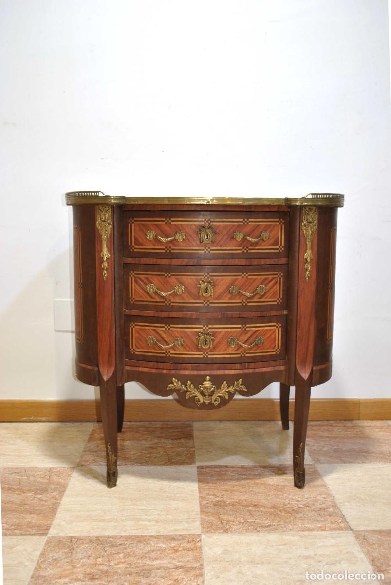 Antig&uuml;edades: C&Oacute;MODA MARQUETER&Iacute;A Y BRONCES ESTILO LUIS XVI - Foto 1