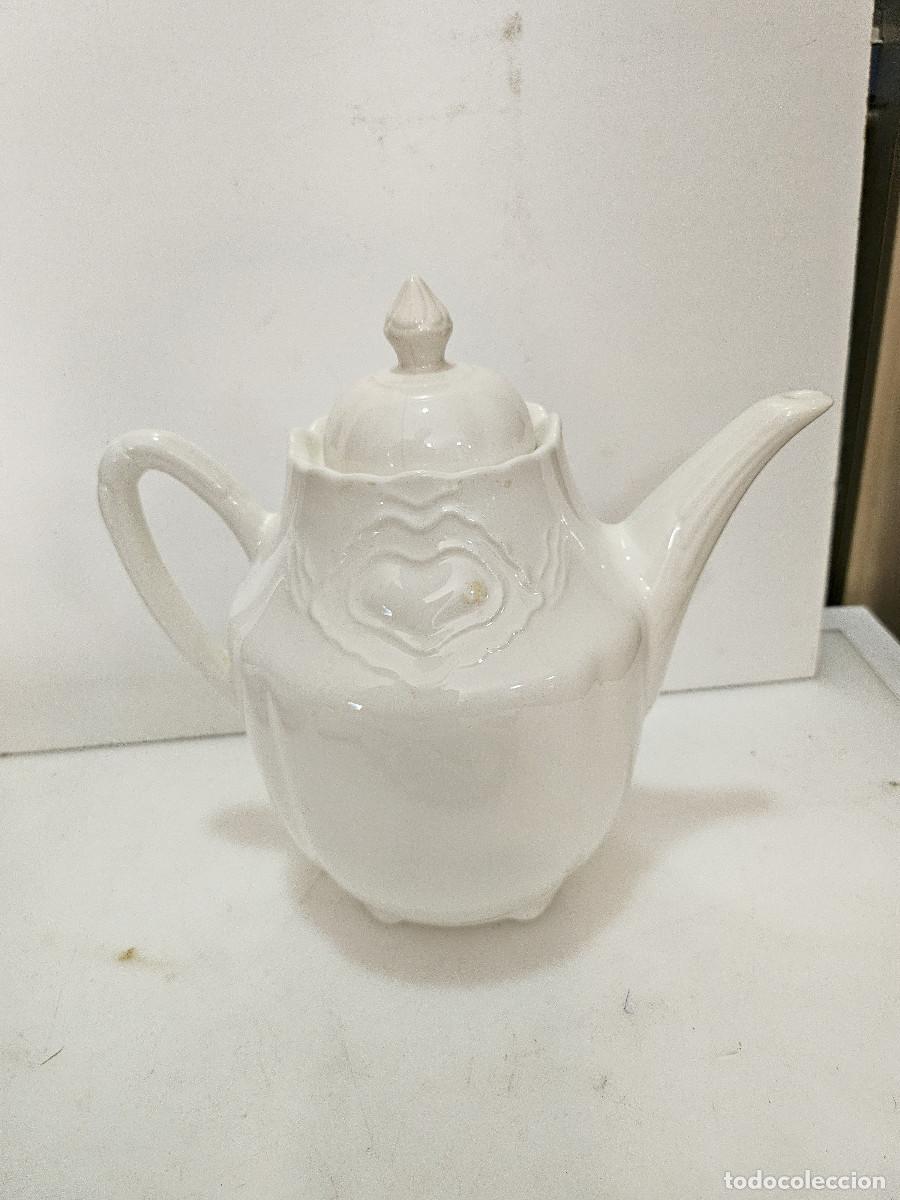 Antig&uuml;edades: tetera de porcelana blanca - Foto 1