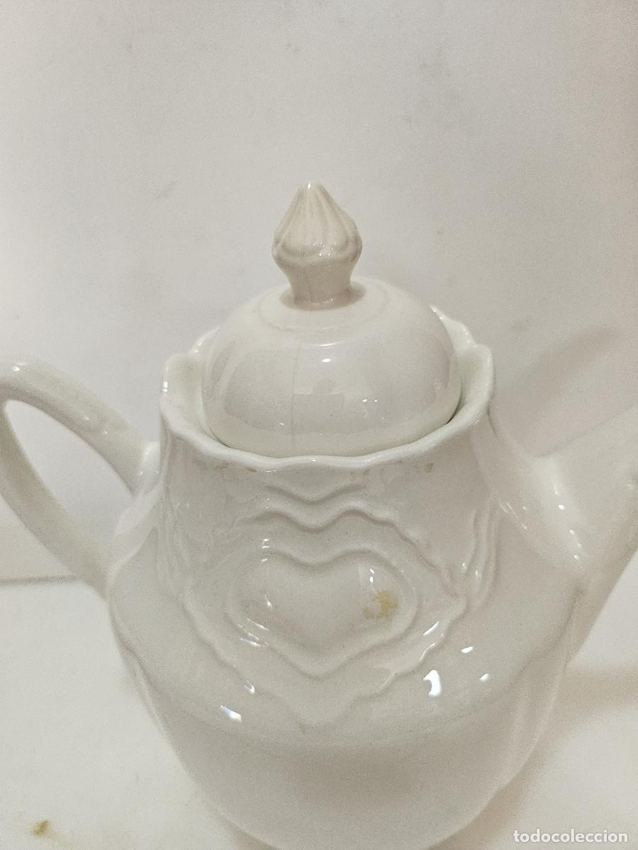 Antig&uuml;edades: tetera de porcelana blanca - Foto 2