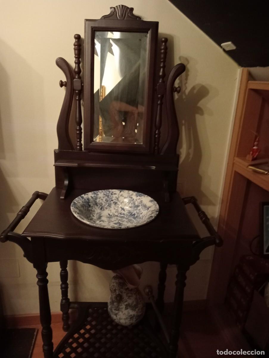Antig&uuml;edades: Mueble de lavabo de madera rustico - Foto 1