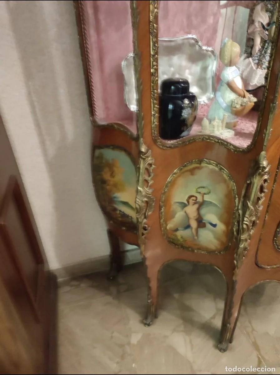 Antig&uuml;edades: Vitrina estilo Luis XVI - Foto 15