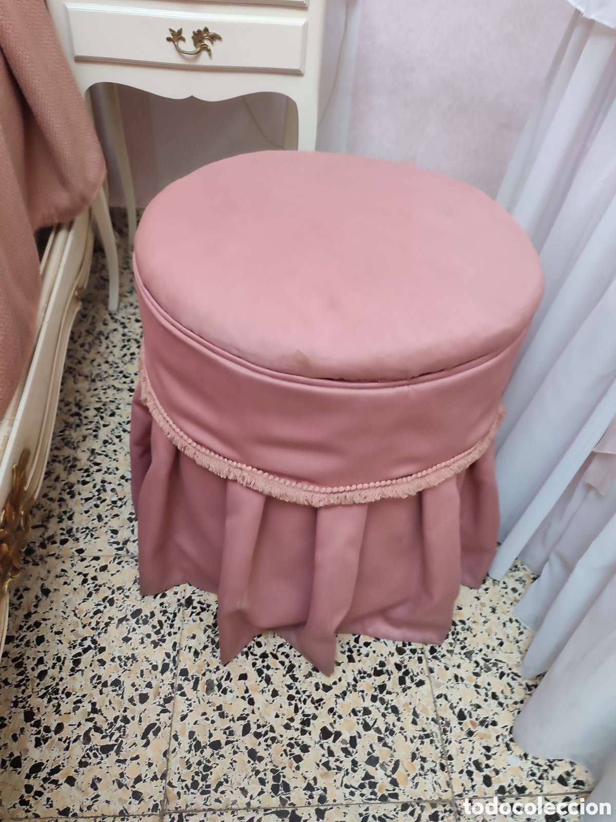 Antig&uuml;edades: Taburete rosa para tocador - Foto 1