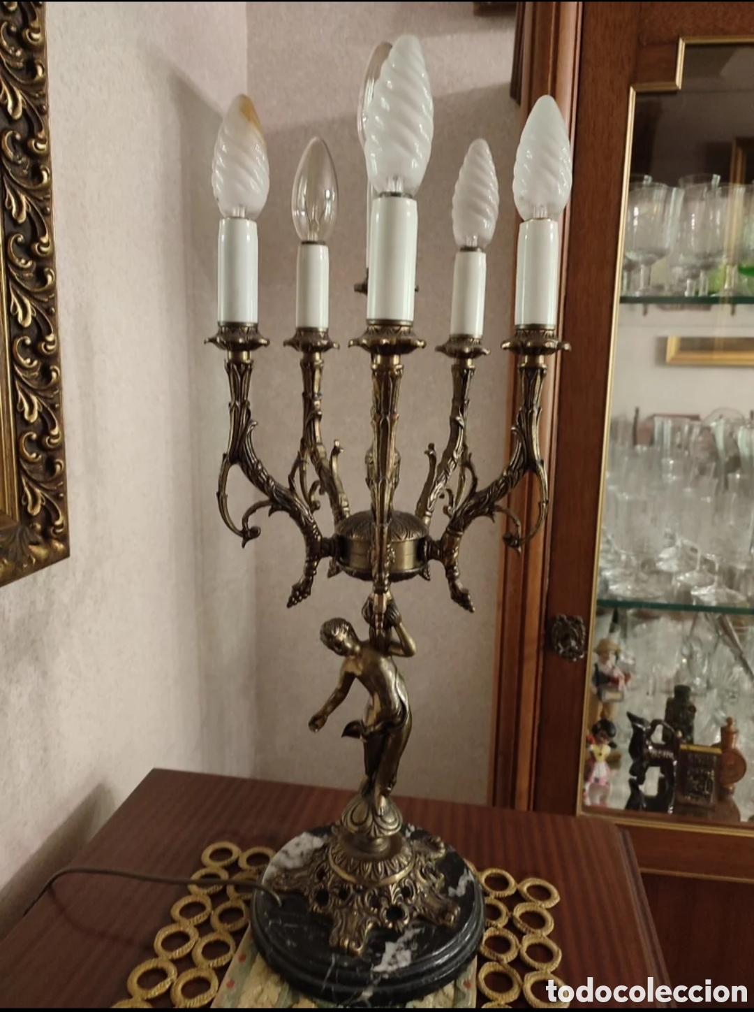 Antig&uuml;edades: Pareja de candelabros de bronce - Foto 1