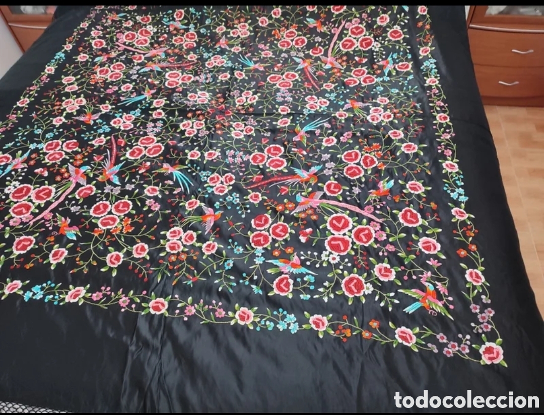 Antig&uuml;edades: Mant&oacute;n de Manila negro - Foto 4