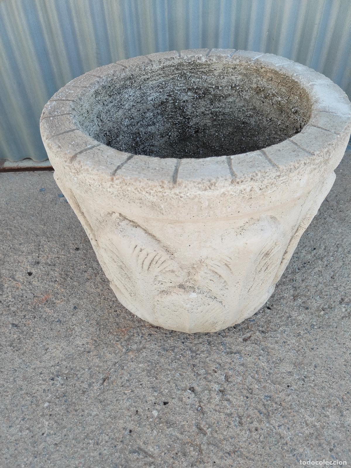 Antig&uuml;edades: macetero en piedra artificial - Foto 4