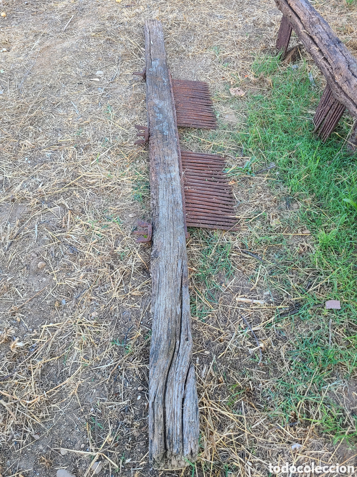 Antig&uuml;edades: Ripo de madera y forja s.XIX - Foto 1