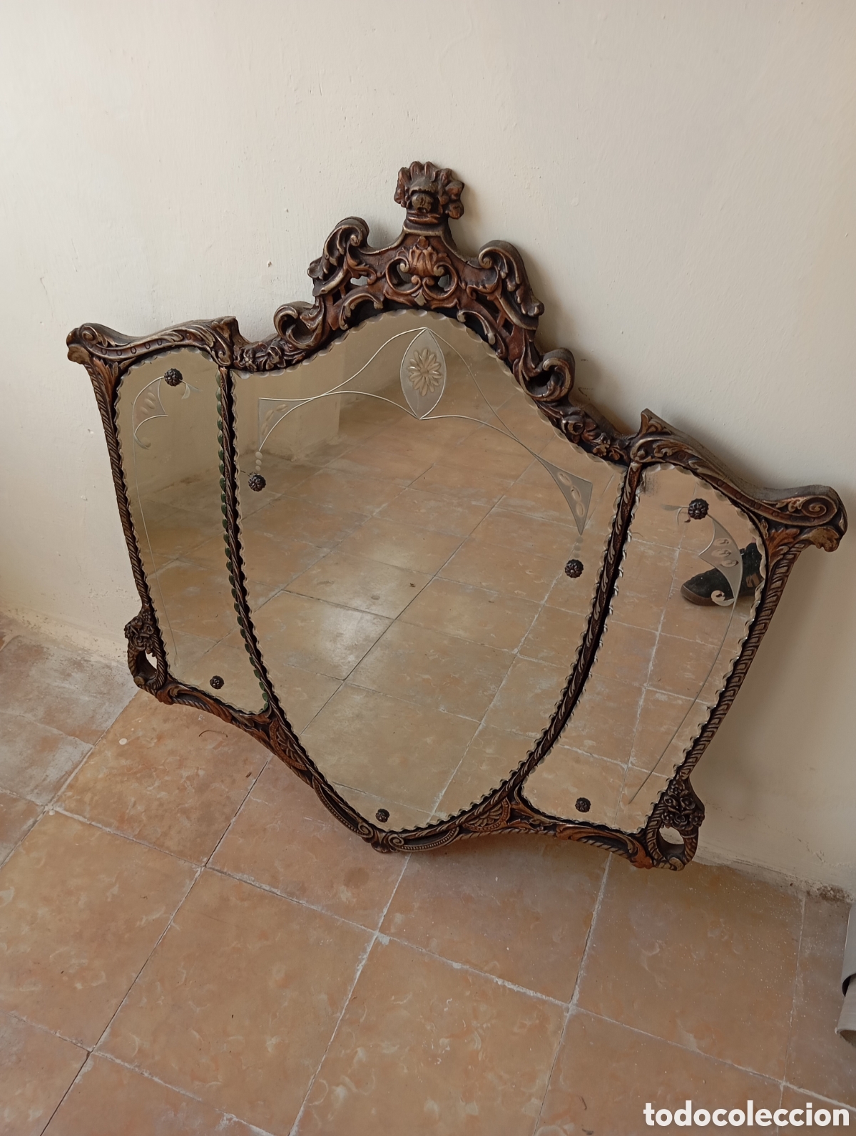Antig&uuml;edades: ESPEJO ANTIGUO CON CORNUCOPIA DE MADERA Y CRISTAL TALLADO - Foto 2