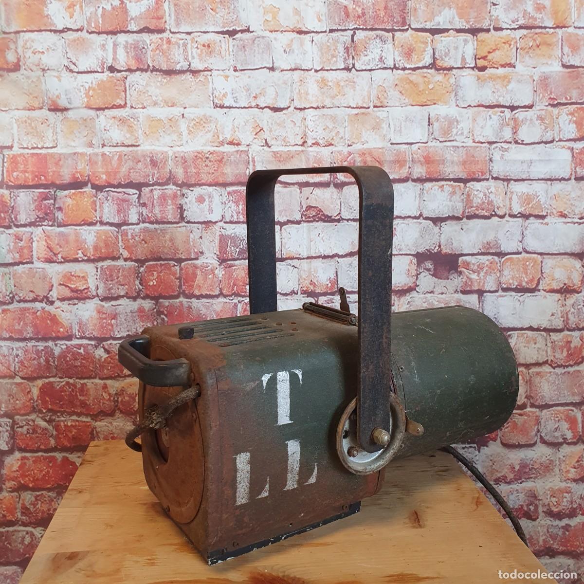 Antig&uuml;edades: Foco de cine antiguo - Foto 1