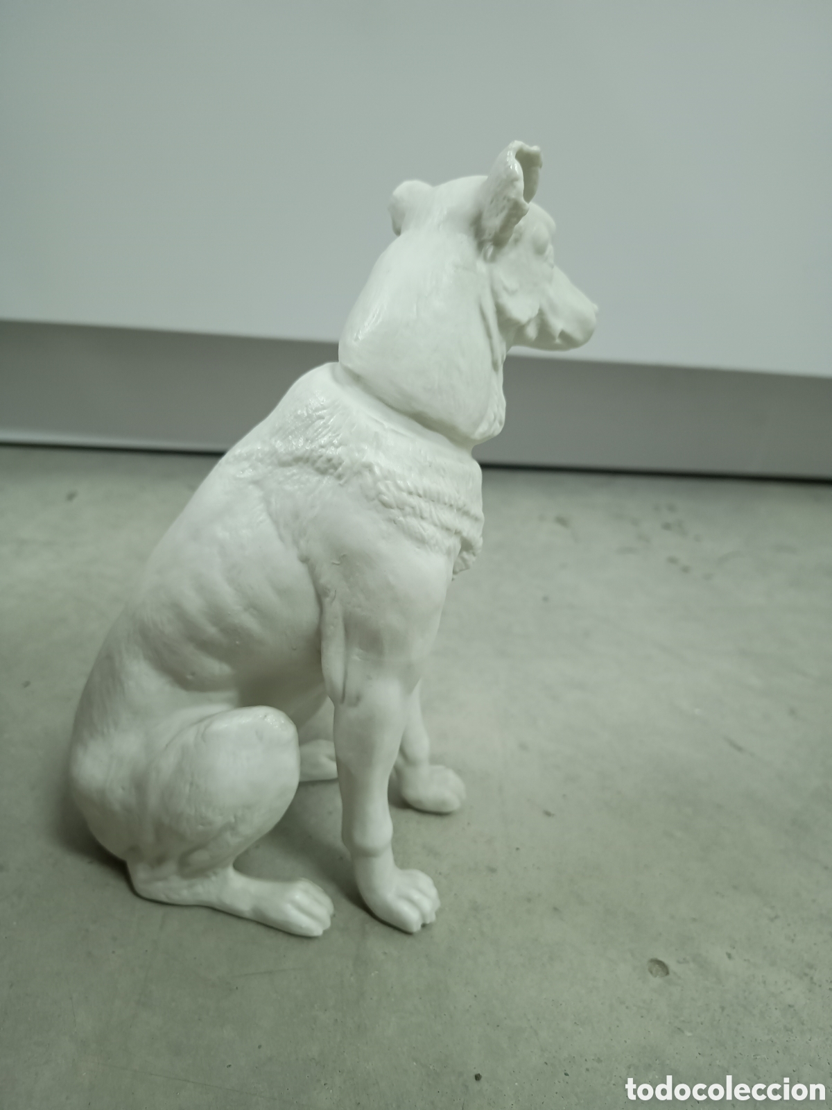 Antig&uuml;edades: FIGURA DE PERRO EN PORCELANA - Foto 2