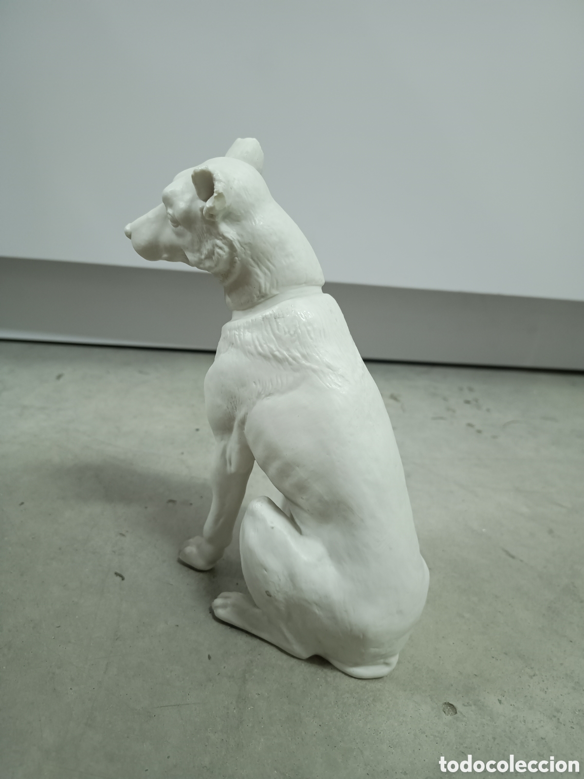 Antig&uuml;edades: FIGURA DE PERRO EN PORCELANA - Foto 3