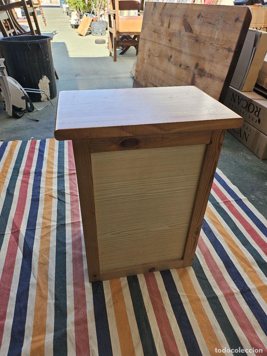Antig&uuml;edades: mesa de madera alta pino - Foto 5