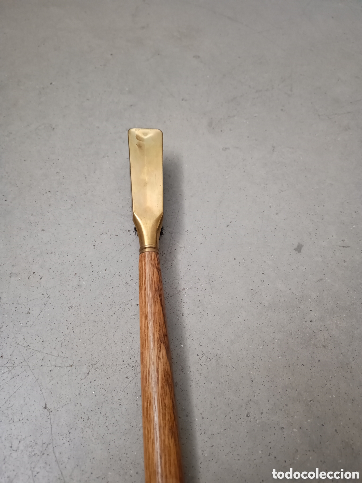 Antig&uuml;edades: CEPILLO DE CALZADO - BRONCE Y MADERA CON CABEZA DE PATO - Foto 3