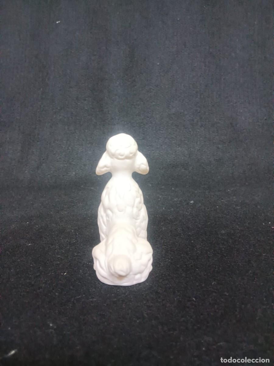Antig&uuml;edades: CANICHE PORCELANA BISCUIT - Foto 3