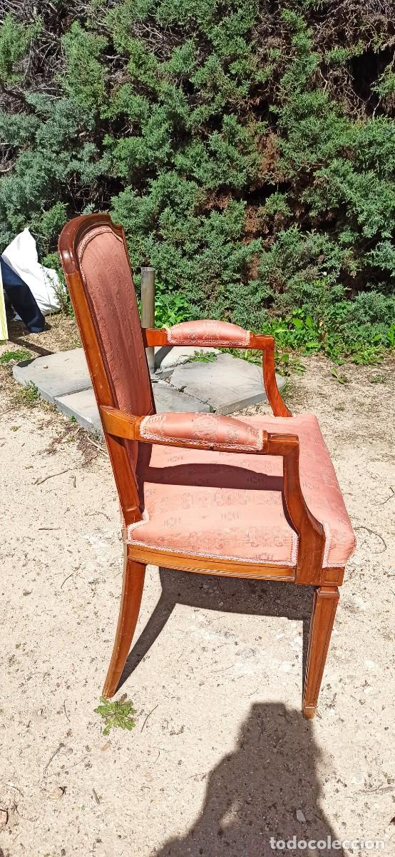 Antig&uuml;edades: Sillas tapizadas de madera tallada - Foto 1
