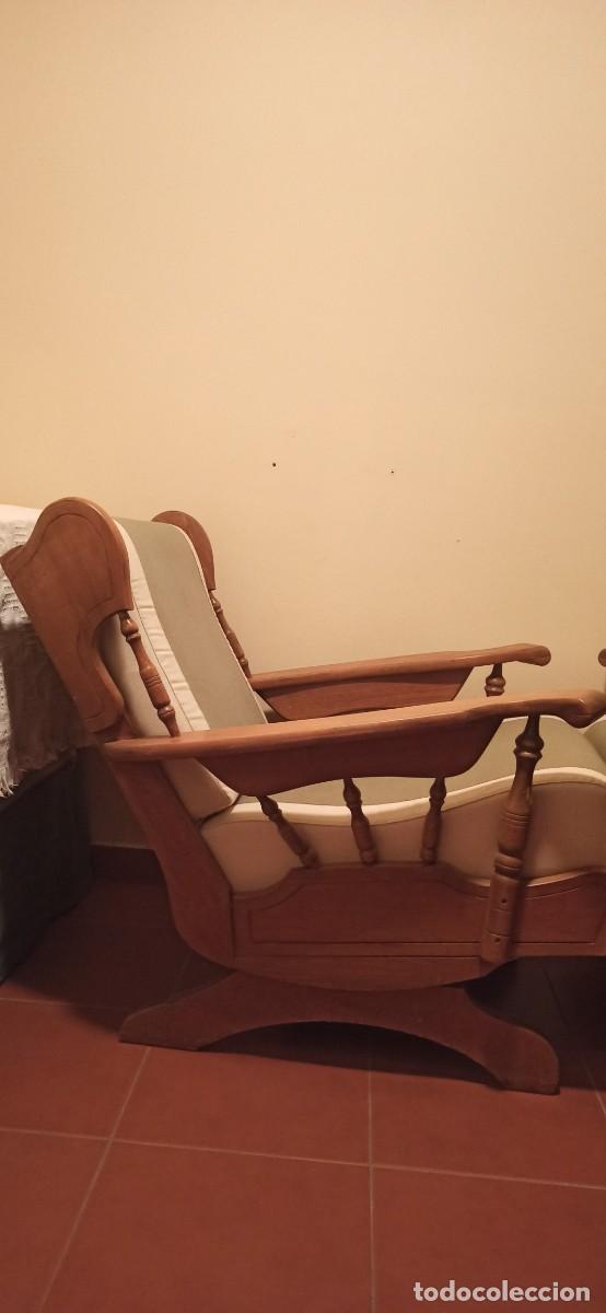 Antig&uuml;edades: Sillones mecedora de Madera . 2 unidades - Foto 1