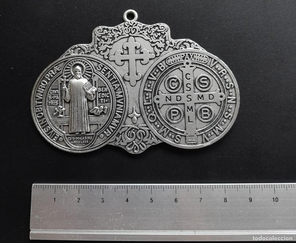 Antig&uuml;edades: Medalla de San Benito de gran tama&ntilde;o - Foto 2