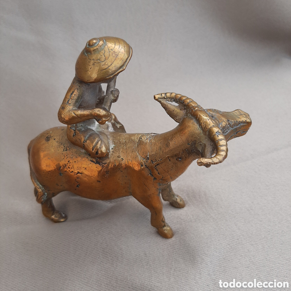 Antig&uuml;edades: Ni&ntilde;o sobre bufalo de agua. - Foto 7