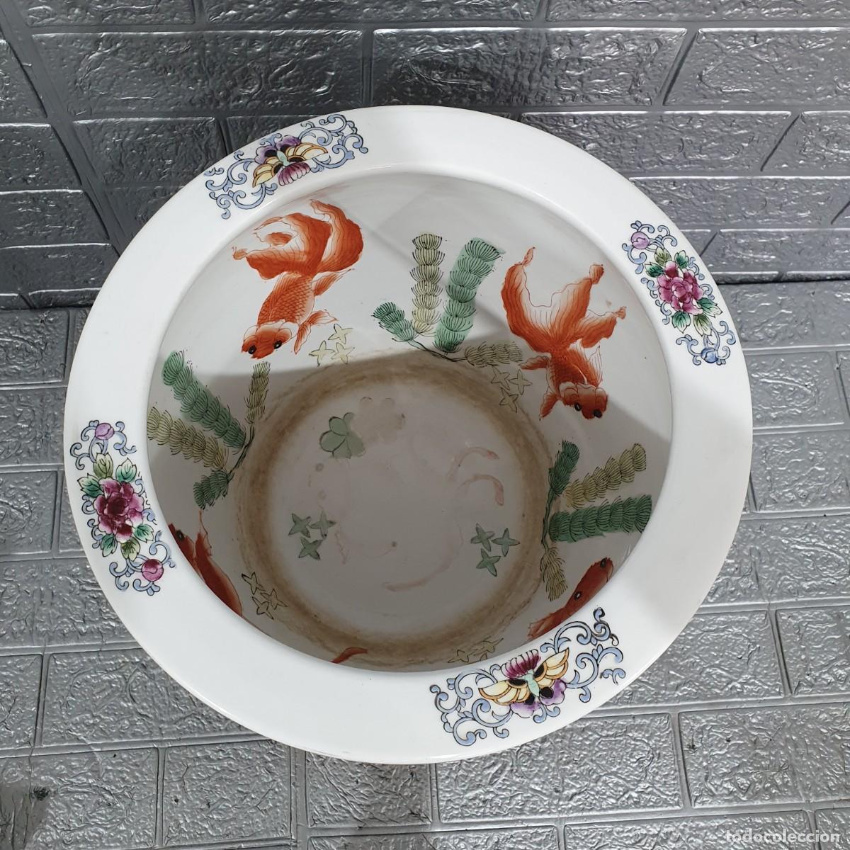 Antig&uuml;edades: Macetero en porcelana con base de madera - Foto 5