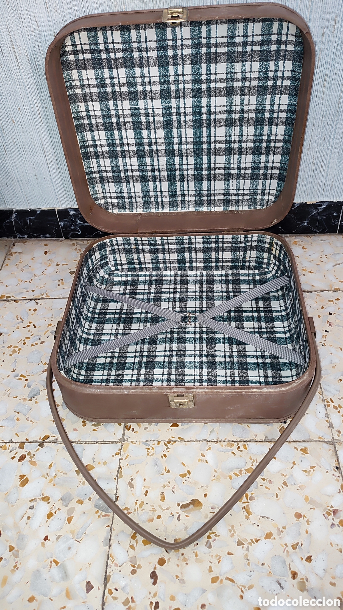 Antig&uuml;edades: Maleta de mano vintage - Foto 6