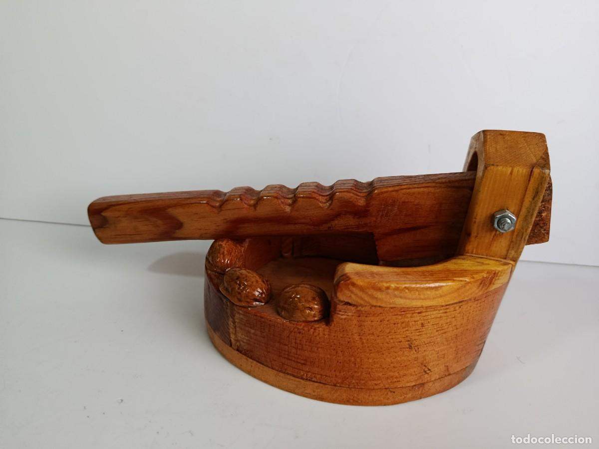 Antig&uuml;edades: CASCANUECES MADERA ANTIGUO - Foto 3