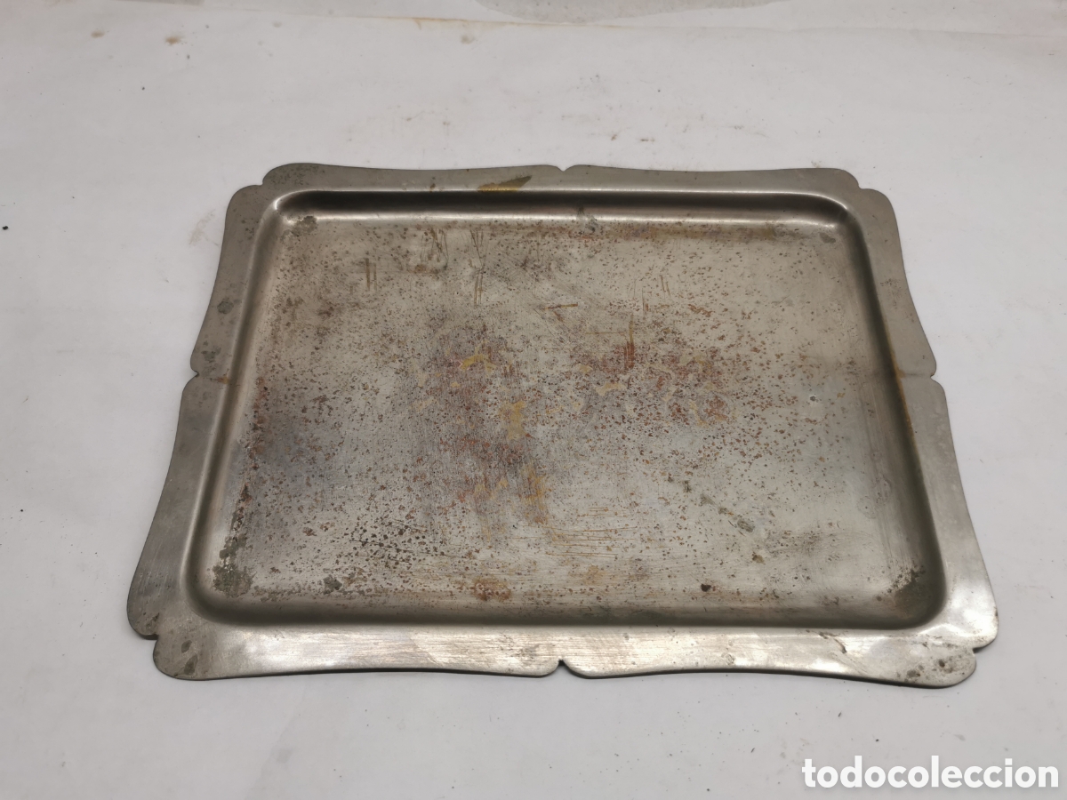 Antig&uuml;edades: Bandeja met&aacute;lica de servicio - Foto 1
