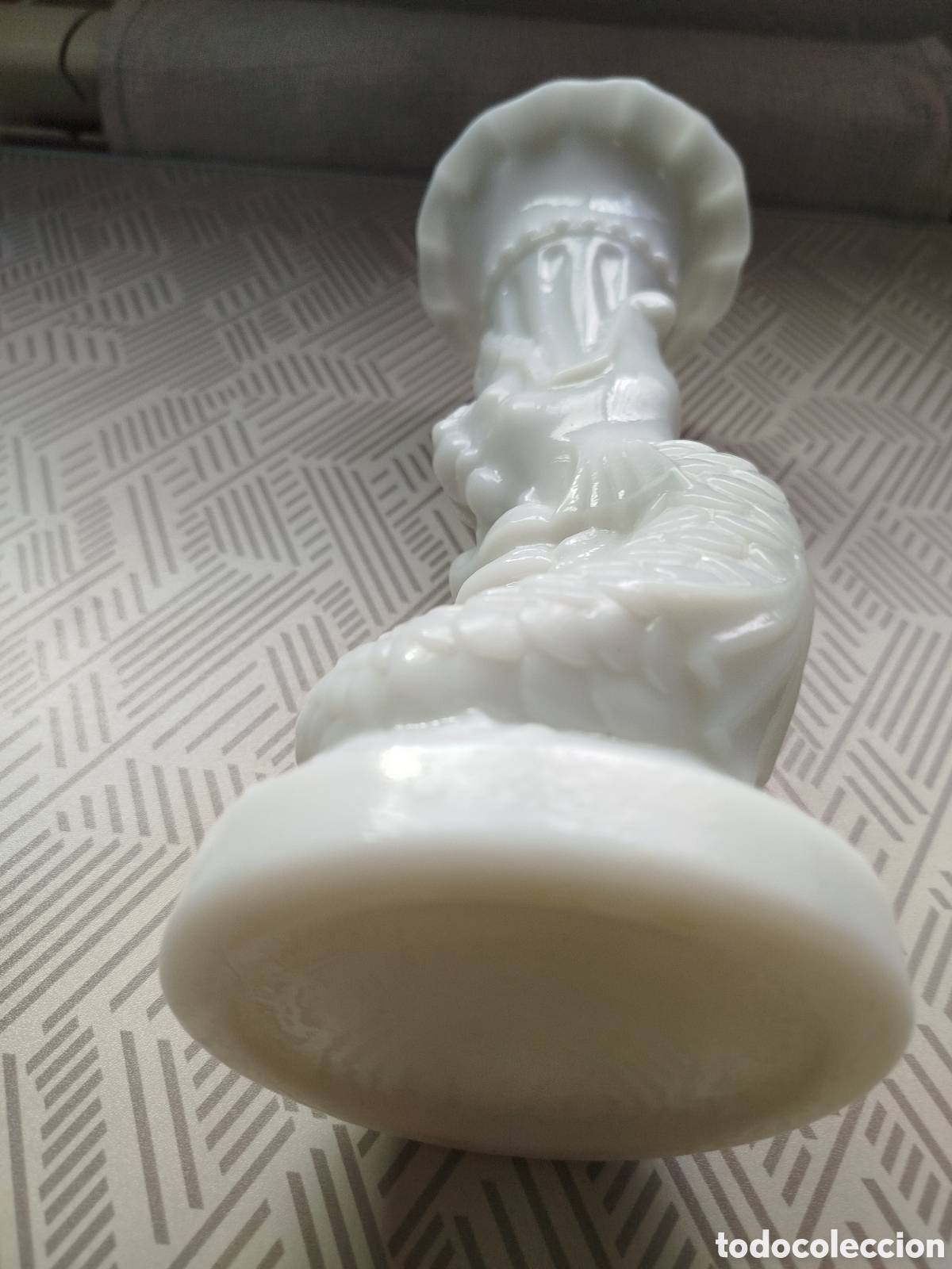Antig&uuml;edades: Jarr&oacute;n de opalina blanca, con forma de cobra. - Foto 5
