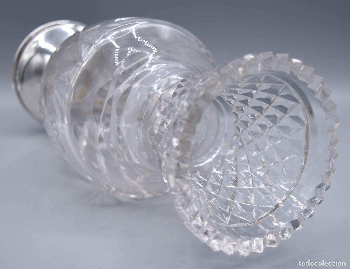 Antig&uuml;edades: Jarr&oacute;n / florero de cristal tallado con base de plata - Foto 8