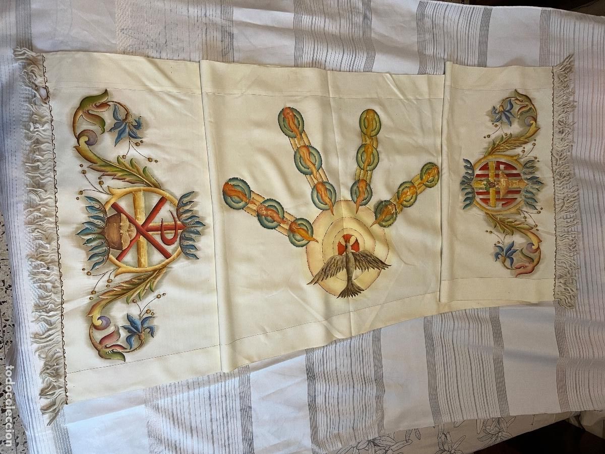 Antiquit&auml;ten: ESPECTACULAR Pa&ntilde;o de hombros humeral en seda pintada a mano &ndash; motivos religiosos a&ntilde;os 40 pieza &uacute;nica