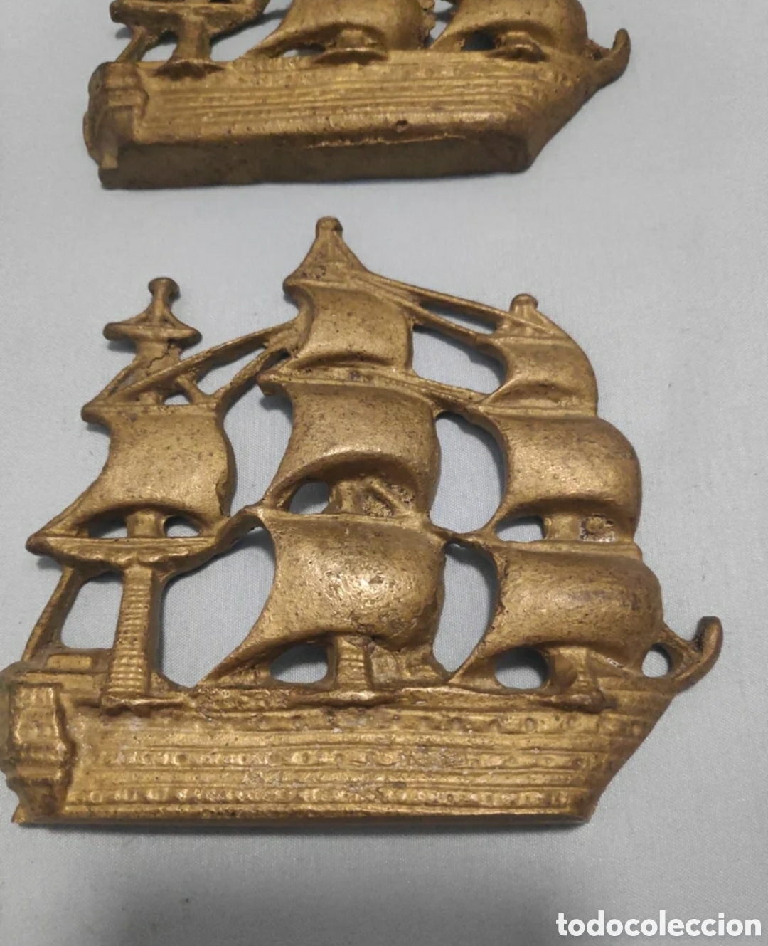 Antig&uuml;edades: 2 galeones de laton para pared - Foto 2