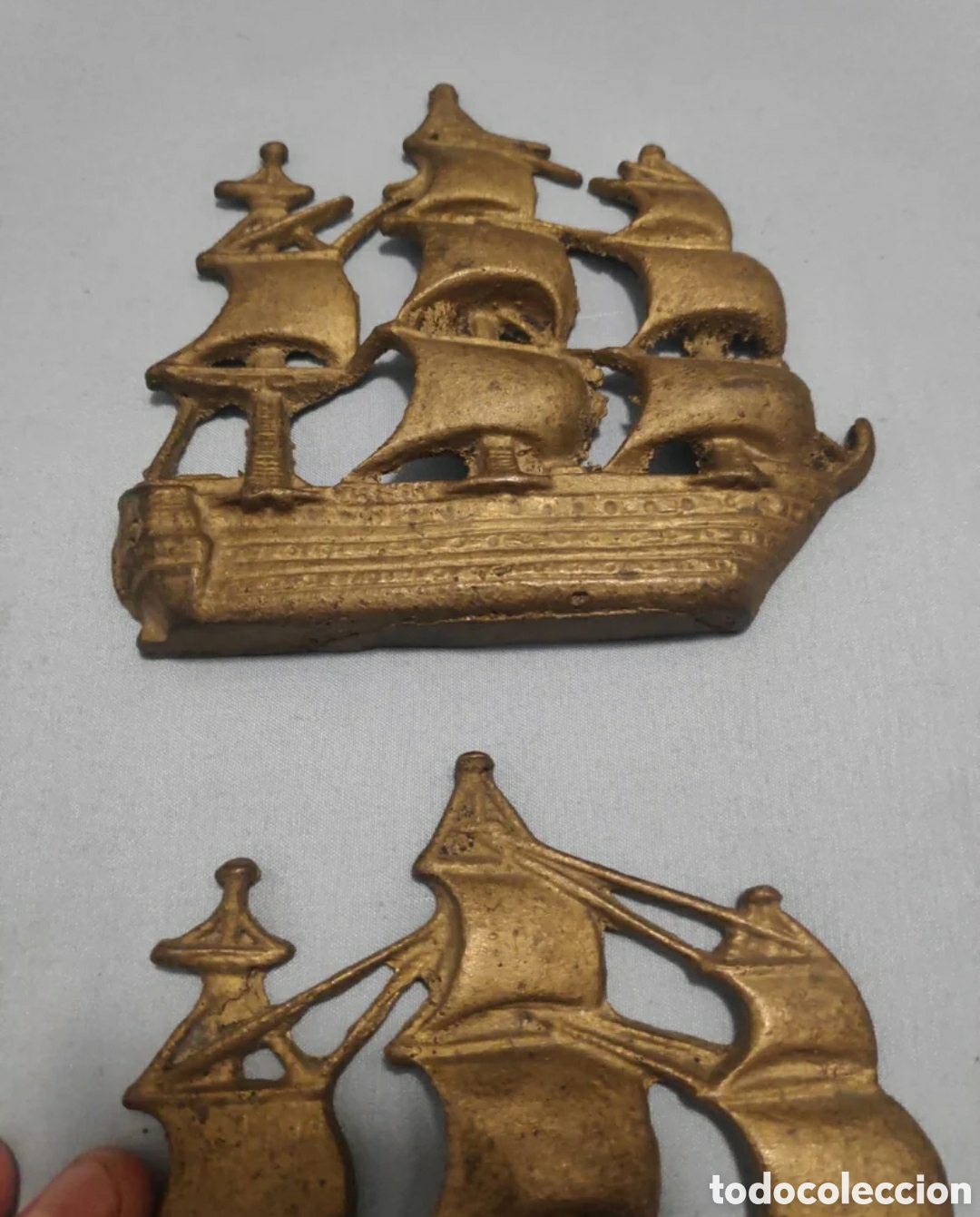 Antig&uuml;edades: 2 galeones de laton para pared - Foto 3
