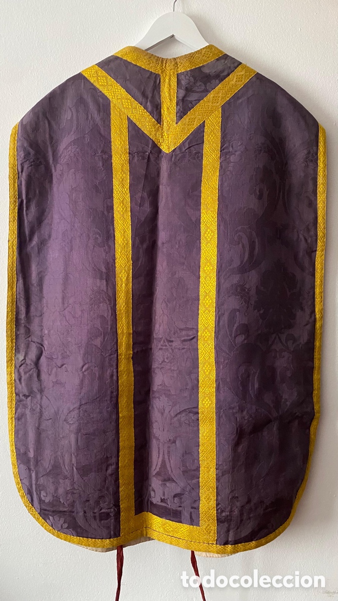 Antig&uuml;edades: Casulla francesa en damasco morado - Foto 4