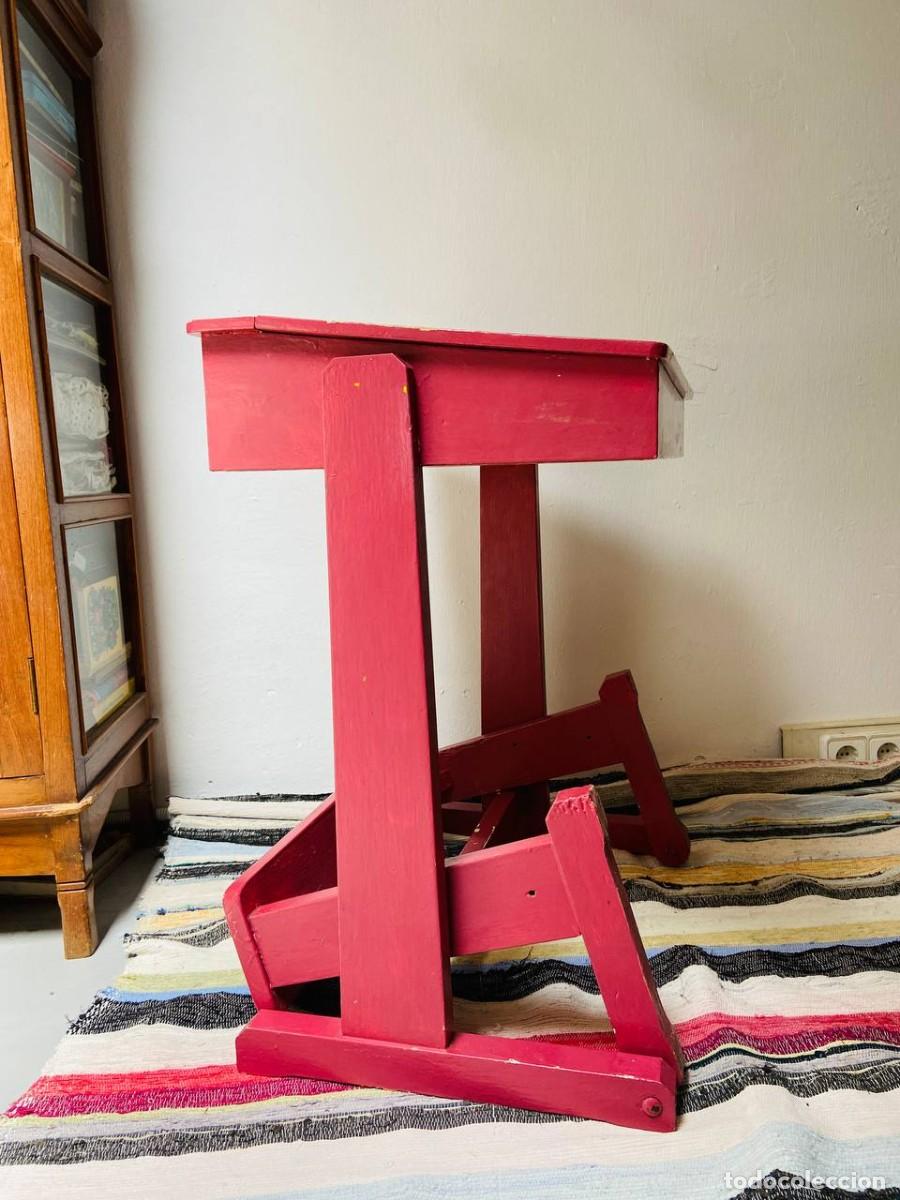 Antig&uuml;edades: Antiguo pupitre infantil de madera - Foto 6