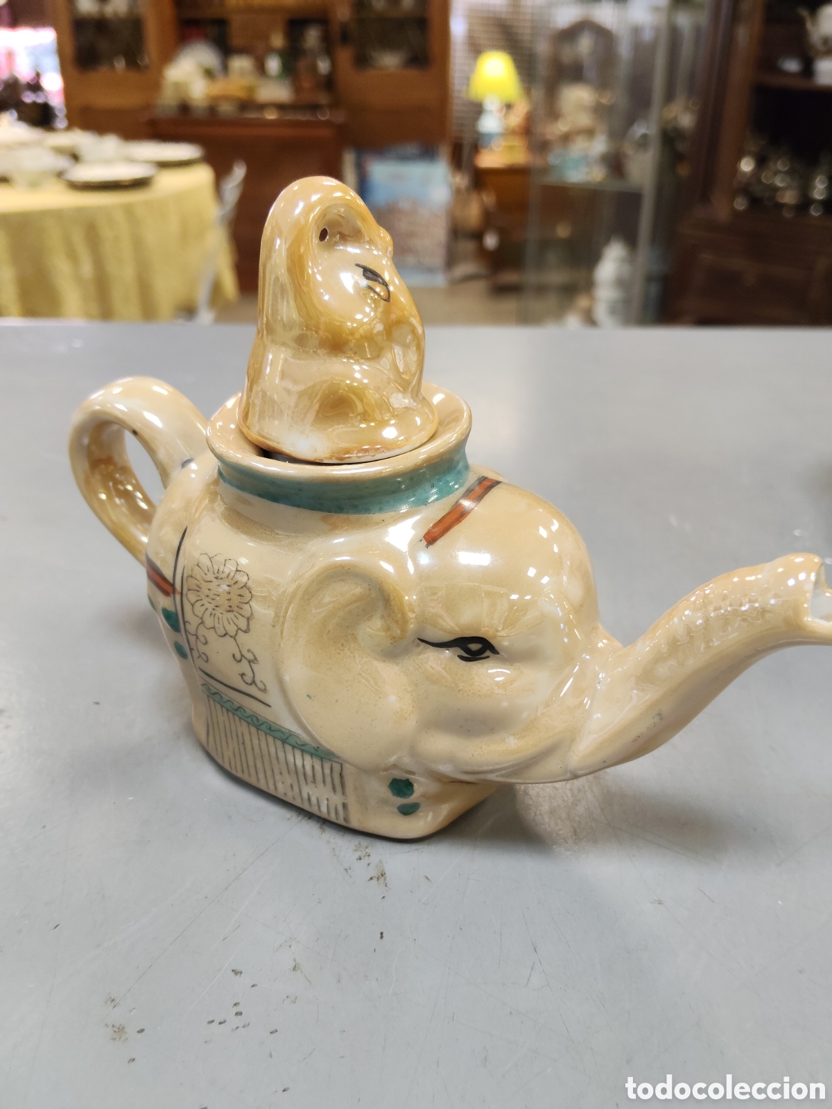 Antig&uuml;edades: Peque&ntilde;a tetera china elefante