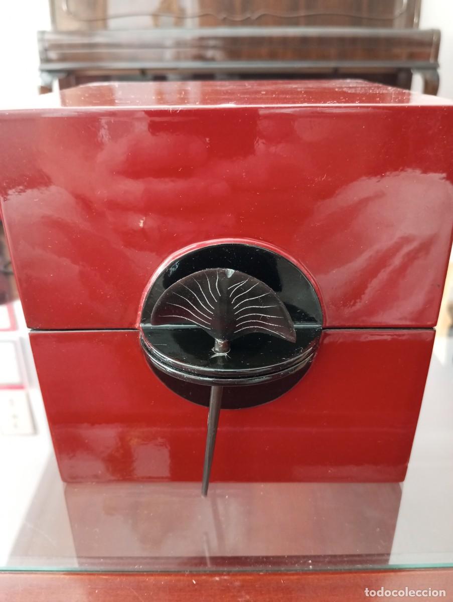 Antig&uuml;edades: CAJA JAPONESA DE MADERA LACADA - Foto 1