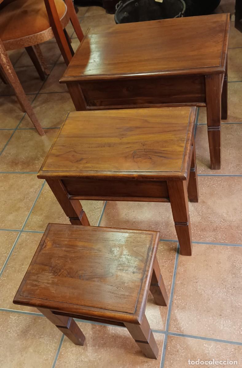 Antig&uuml;edades: TRIO DE MESAS NIDO DE MADERA DE TEKA - Foto 2