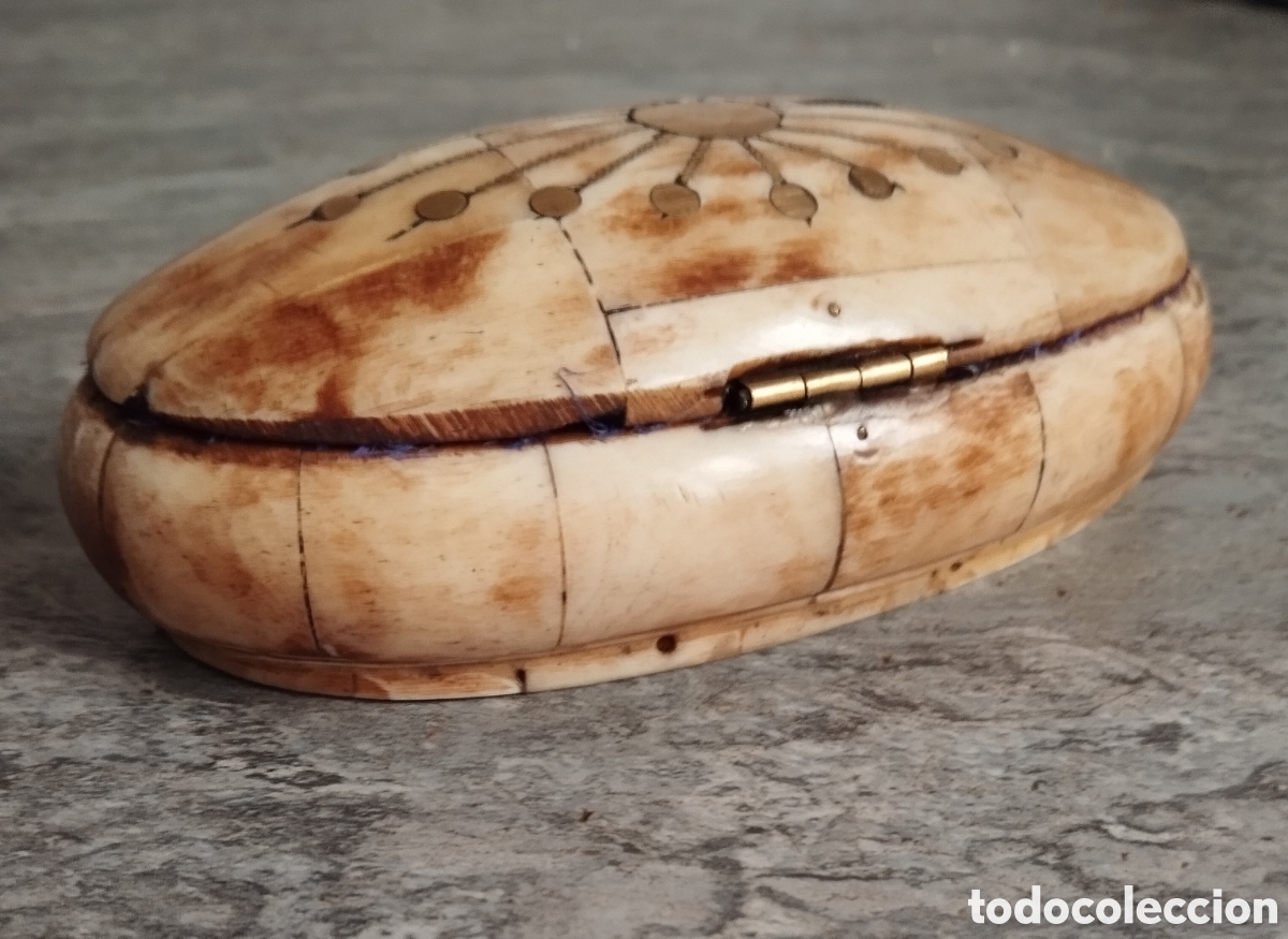 Antig&uuml;edades: Peque&ntilde;a caja de hueso - Foto 3