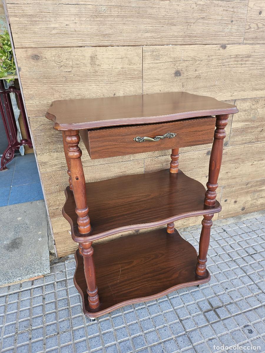 Antig&uuml;edades: mesita de televisor nogal - Foto 1