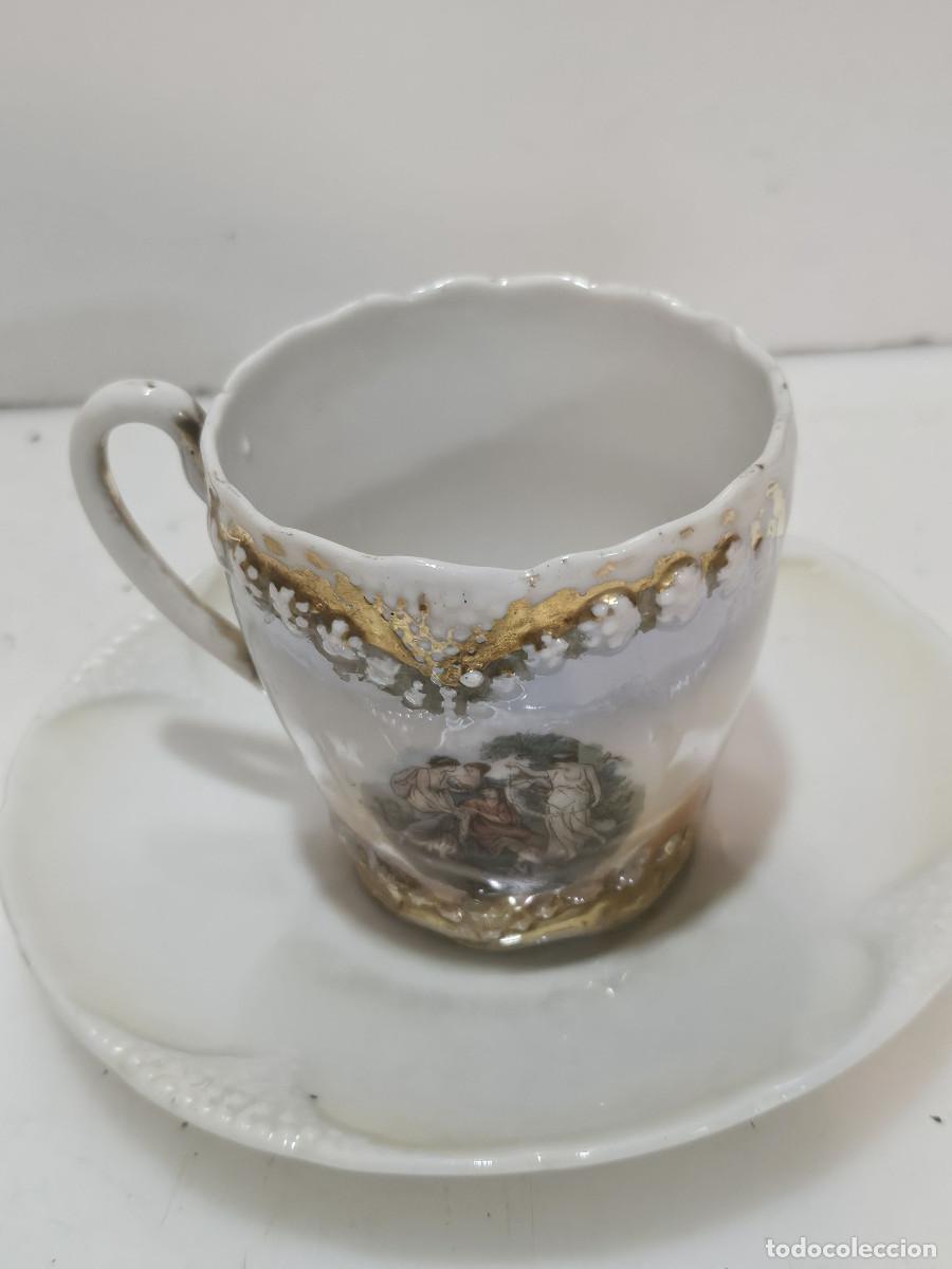 Antig&uuml;edades: taza y plato de porcelana - Foto 1