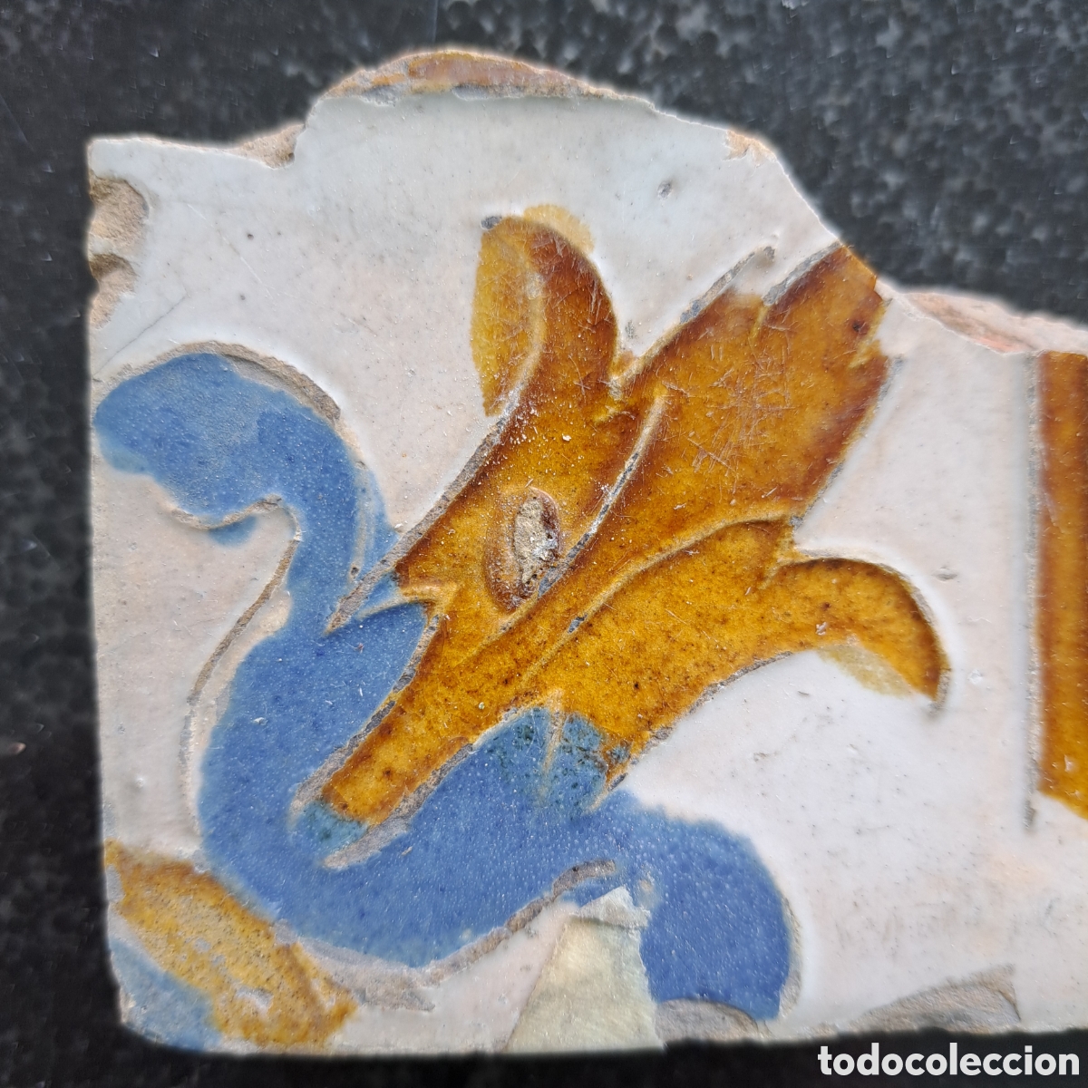 Antig&uuml;edades: 2 Fragm. azulejos . S. XV. Muel. - Foto 5