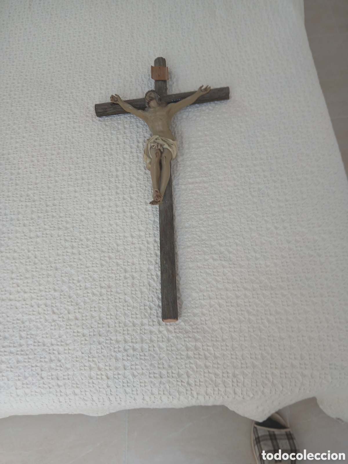Antig&uuml;edades: Crucifijo escayola y madera - Foto 4