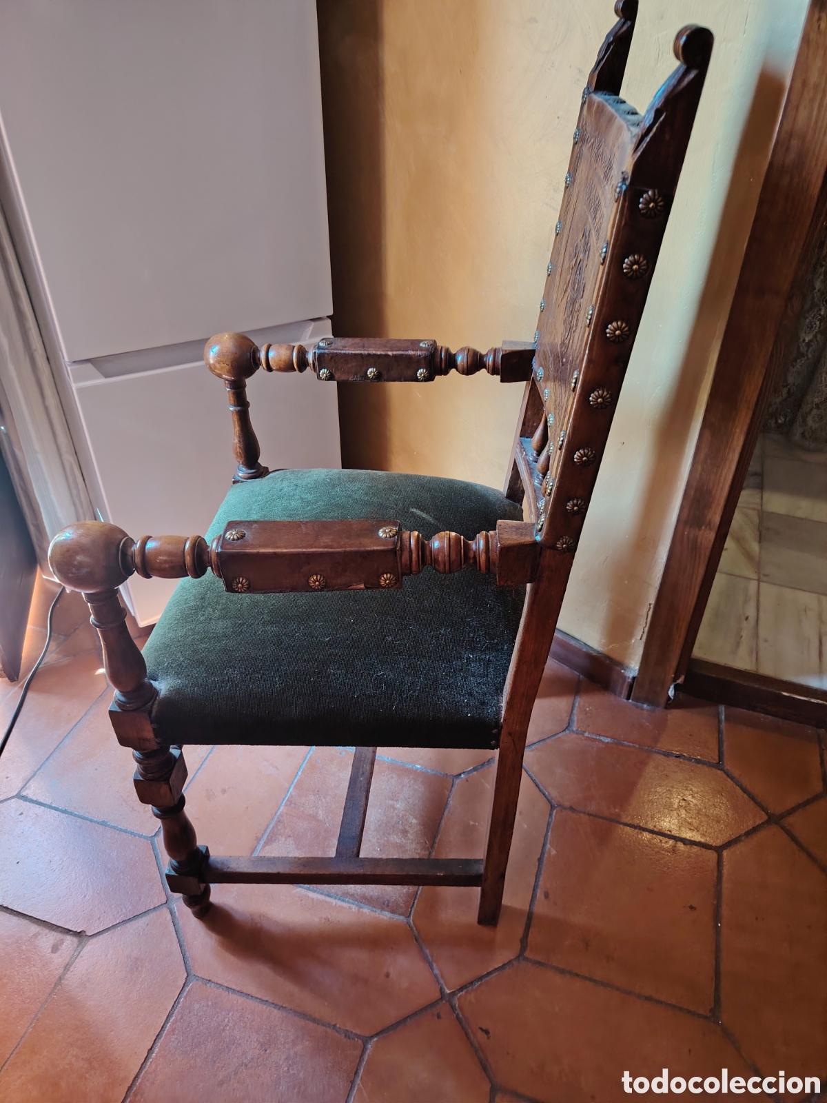 Antig&uuml;edades: Sill&oacute;n de terciopelo y cuero - Foto 3