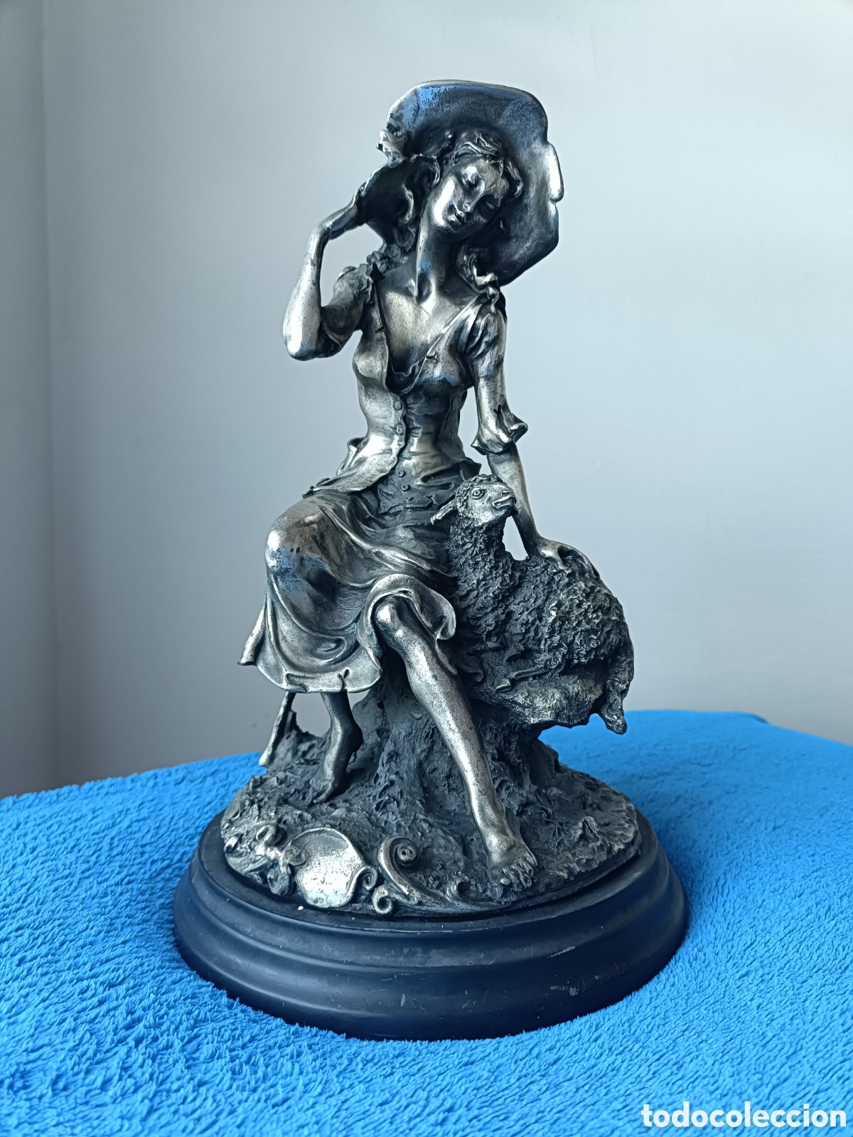 Antig&uuml;edades: FIGURAS LLADRO, NAO, NADAL... - Foto 9