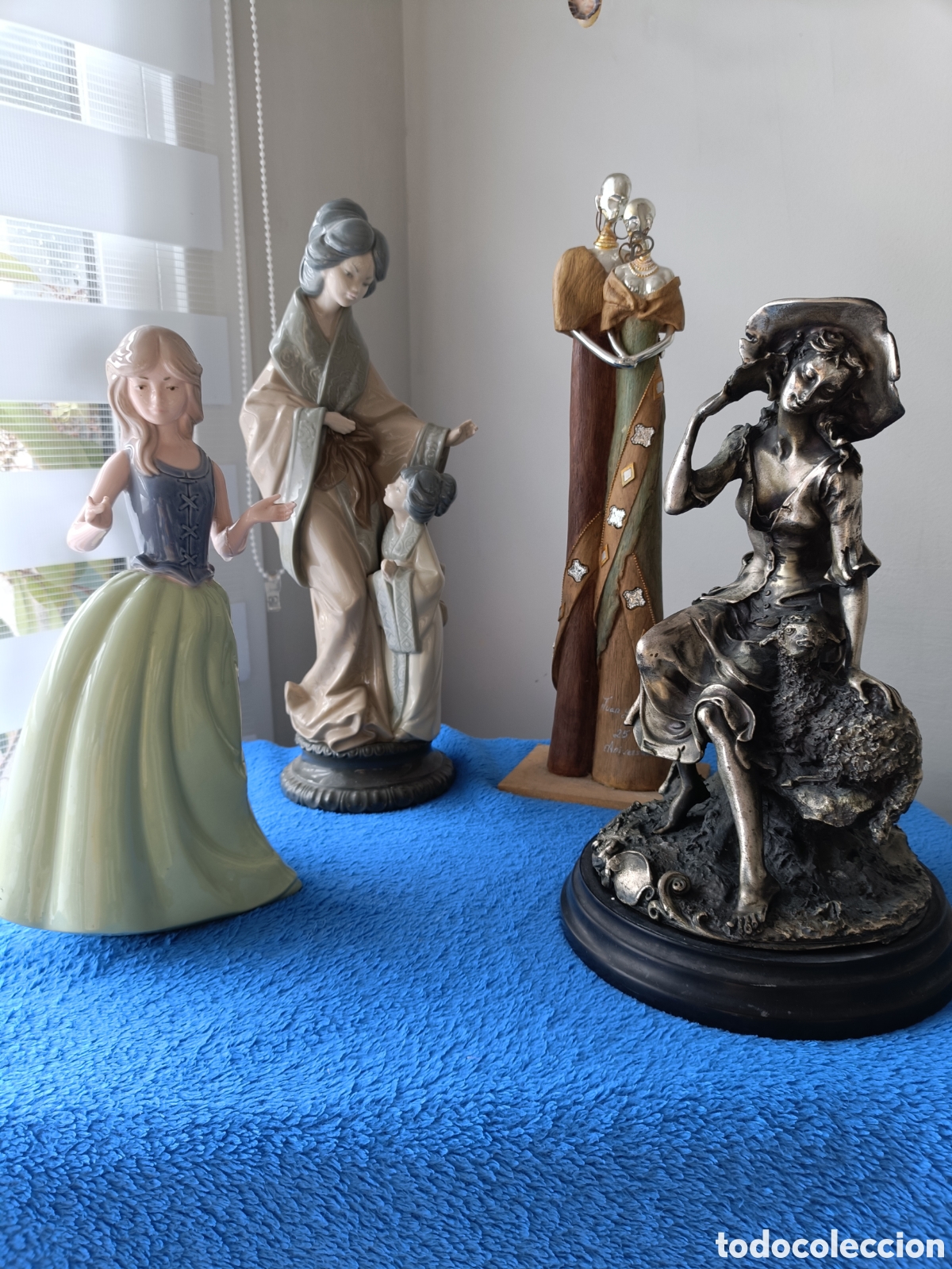 Antig&uuml;edades: FIGURAS LLADRO, NAO, NADAL... - Foto 1
