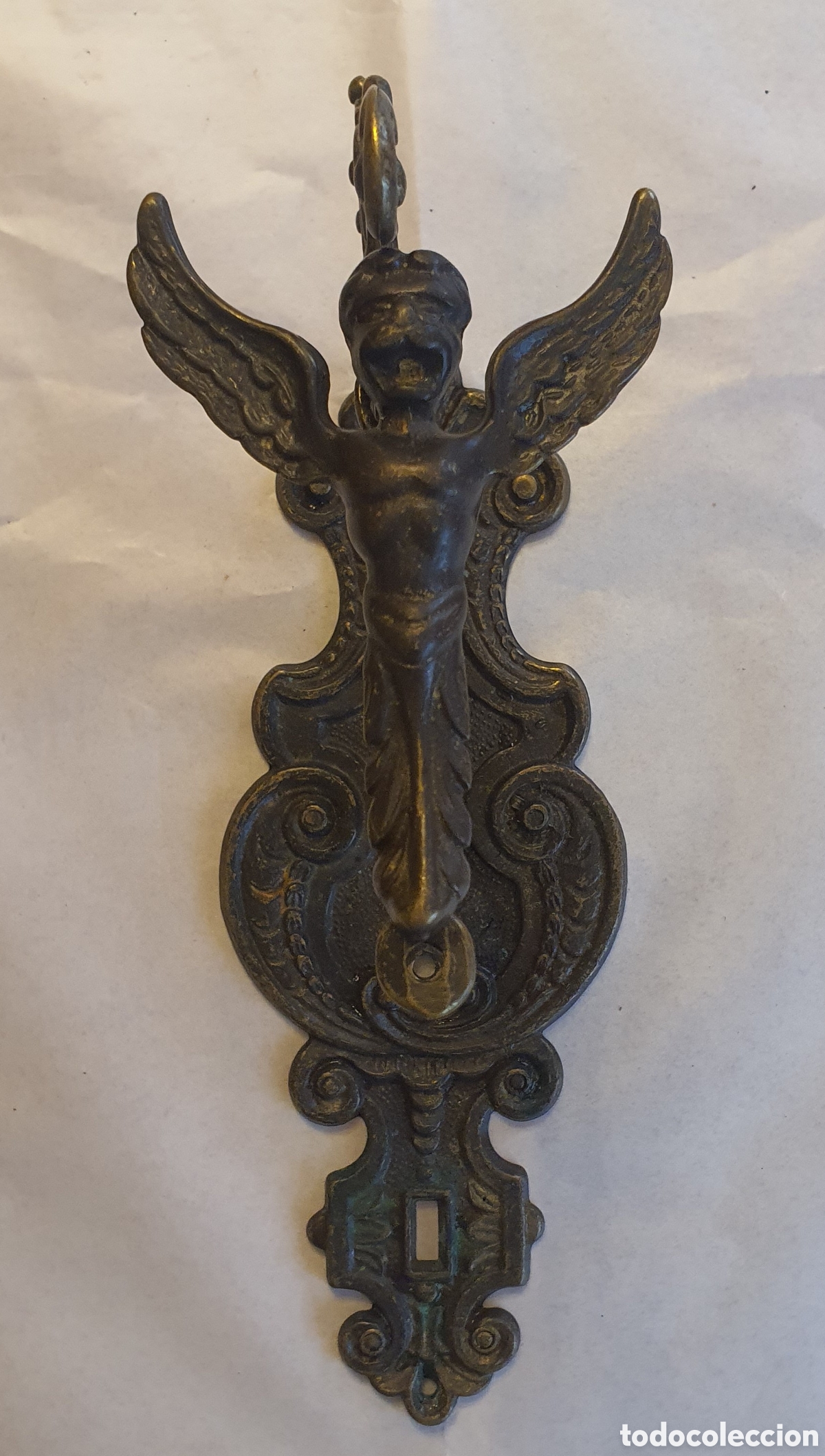 Antig&uuml;edades: Antigua percha bronce - Foto 2