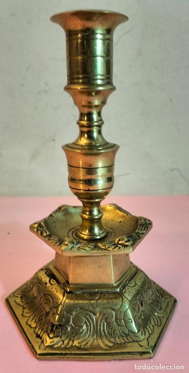 Antig&uuml;edades: Candelabro de laton . Suecia - Foto 1
