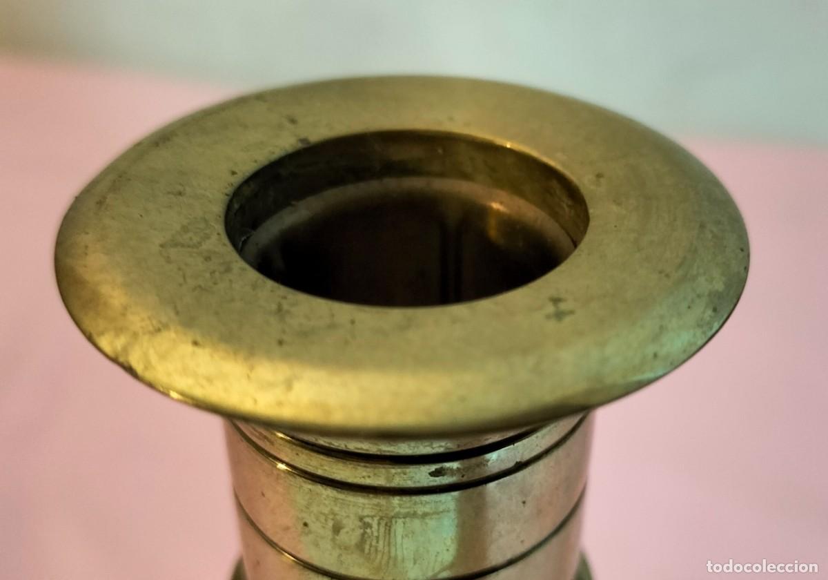 Antig&uuml;edades: Candelabro de laton . Suecia - Foto 4
