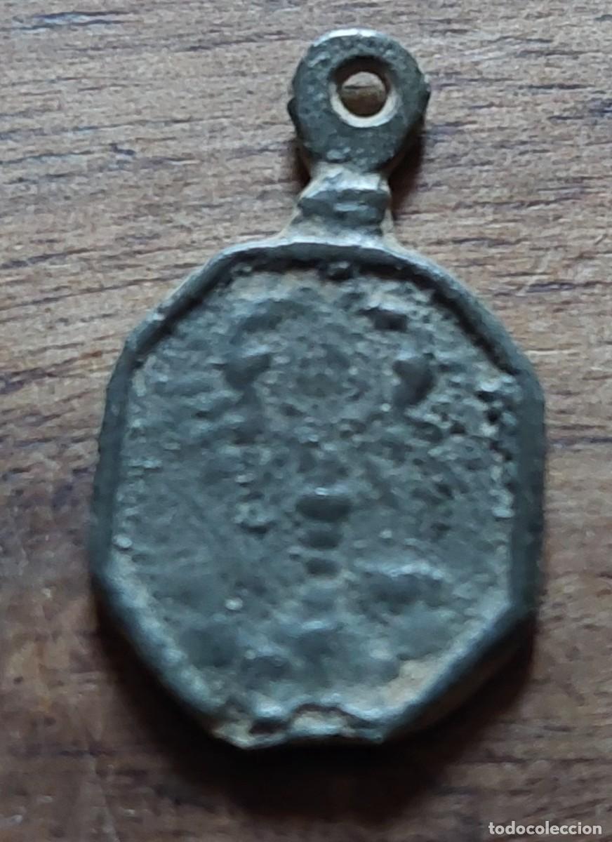 Antig&uuml;edades: Medalla de santo sacramento e Inmaculada - Foto 1