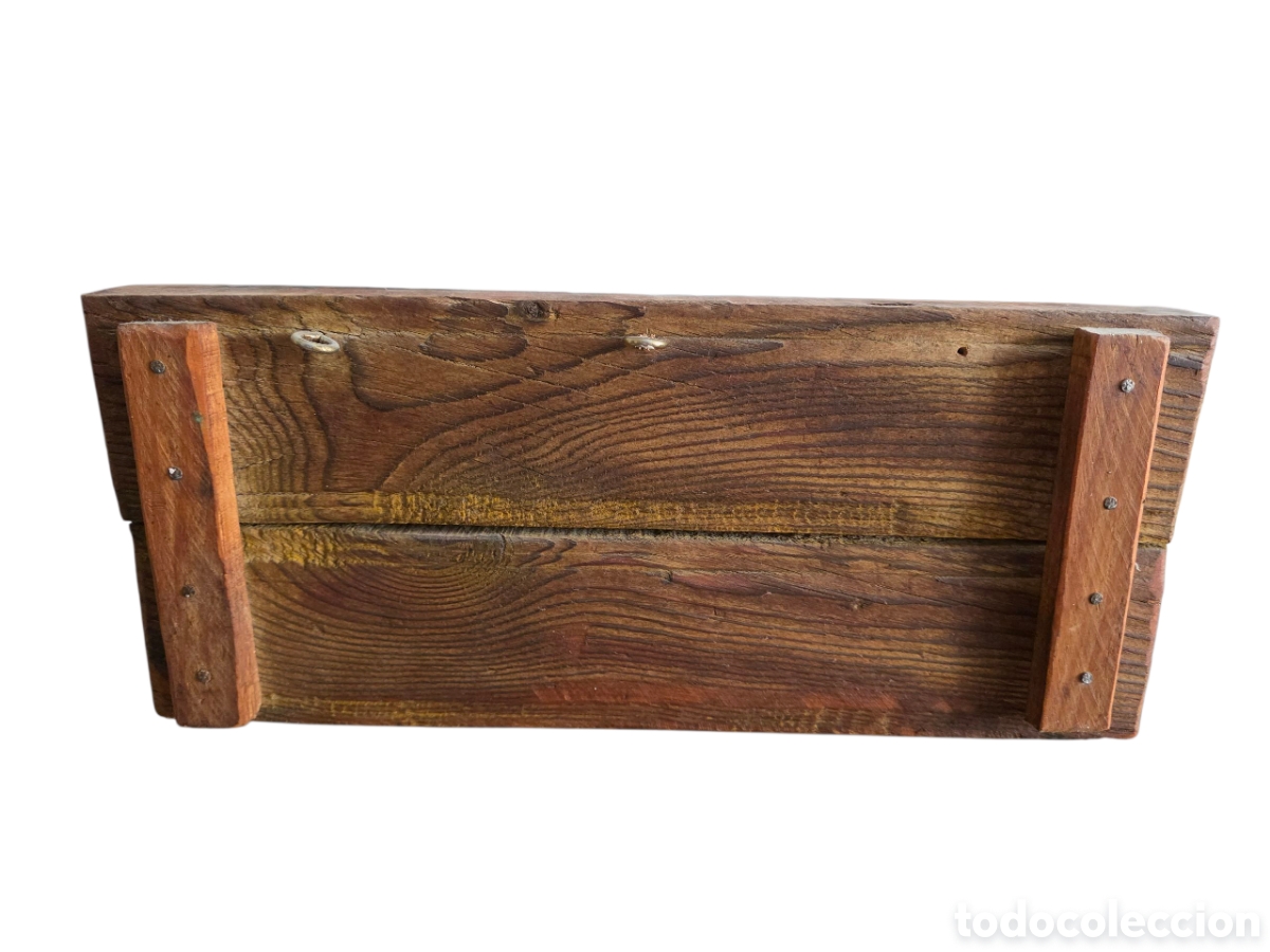 Antig&uuml;edades: Tabl&oacute;n de trillo colgador llaves - Foto 2