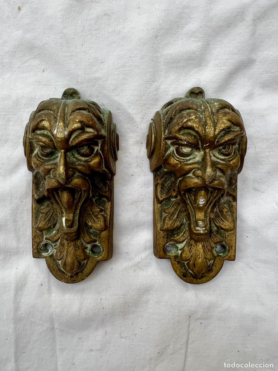 Antig&uuml;edades: Apliques de bronce para muebles - Foto 1